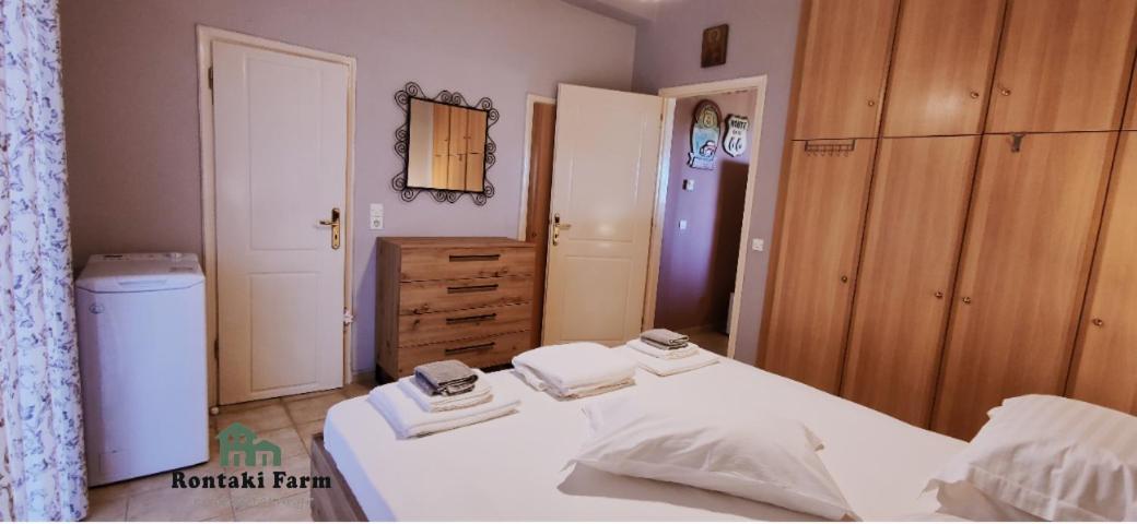 Rontaki Farm Apartment คิปปาริสเซีย ภายนอก รูปภาพ
